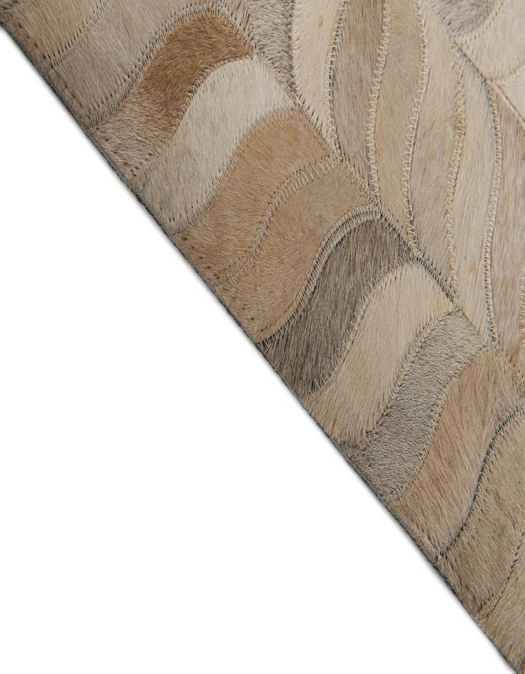 Detail image of 6' 8 x 9' 8 Cowhide Stocks Rug