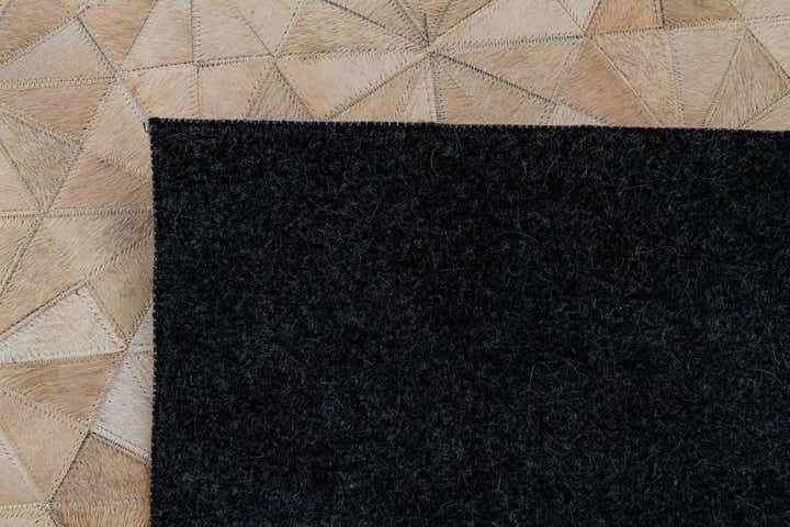 6' 9 x 9' 7 Cowhide Stocks Rug
