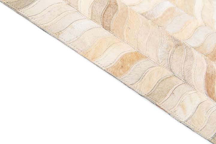6' 8 x 9' 9 Cowhide Stocks Rug