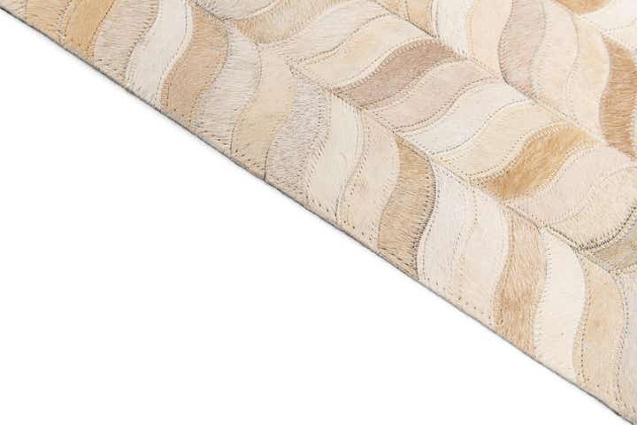 6' 8 x 9' 9 Cowhide Stocks Rug