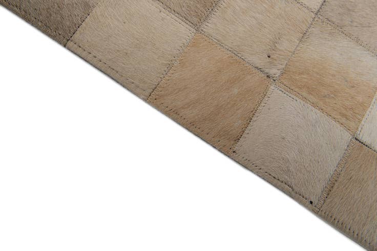 Detail image of 6' 8 x 9' 9 Cowhide Stocks Rug