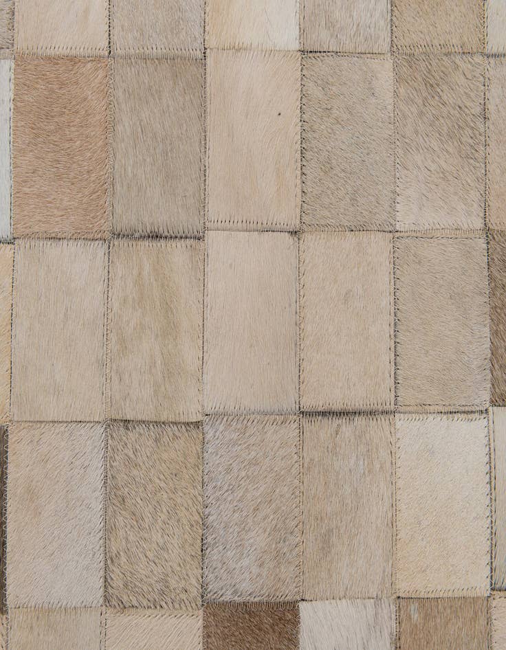 Detail image of 6' 8 x 9' 9 Cowhide Stocks Rug