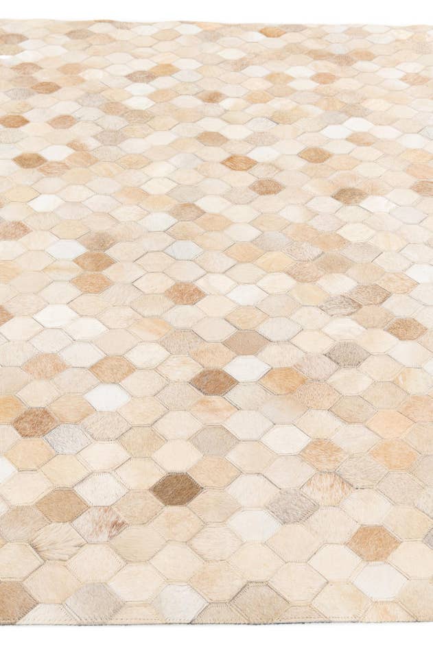 Detail image of 4' 8 x 6' 7 Cowhide Stocks Rug