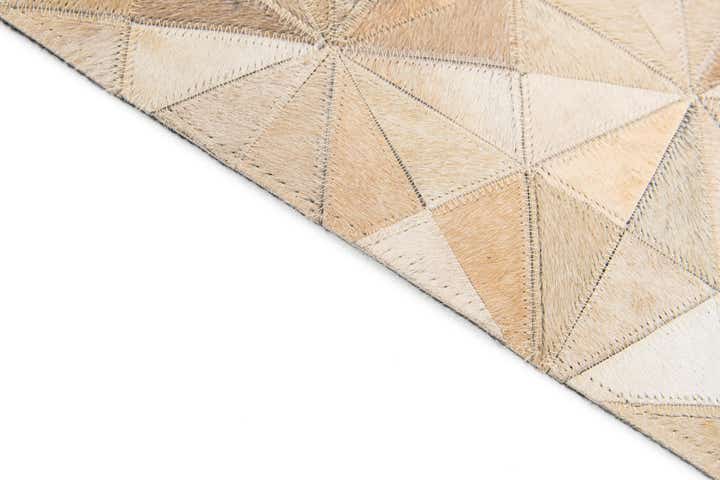 4' 8 x 6' 7 Cowhide Stocks Rug