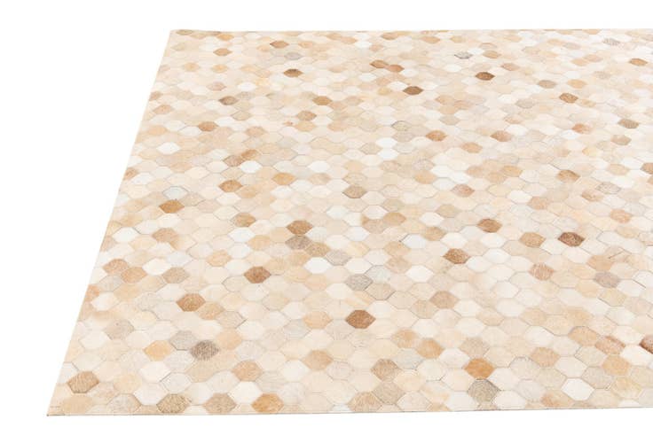 Detail image of 4' 9 x 6' 8 Cowhide Stocks Rug