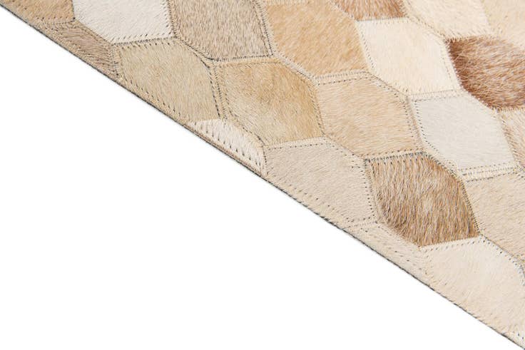 Detail image of 4' 9 x 6' 8 Cowhide Stocks Rug