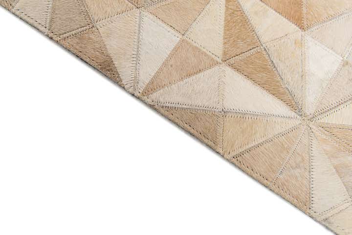 4' 8 x 6' 5 Cowhide Stocks Rug