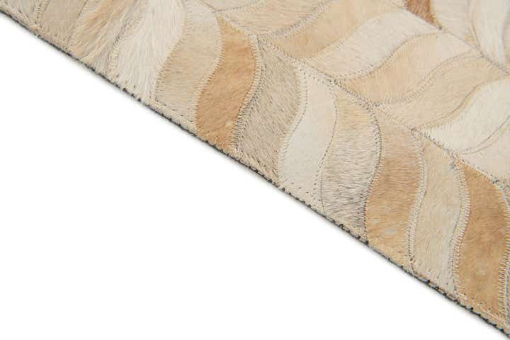3' 11 x 5' 10 Cowhide Stocks Rug