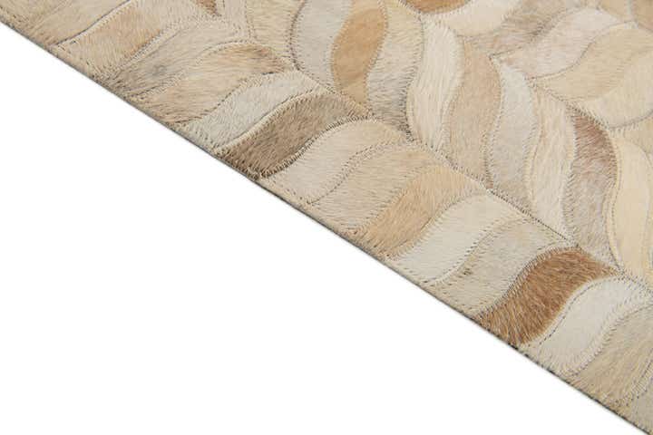 3' 11 x 5' 10 Cowhide Stocks Rug