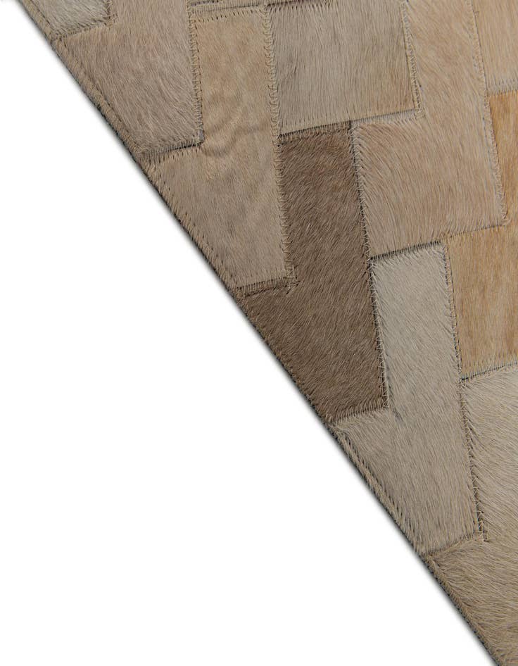 Detail image of 4' 1 x 5' 11 Cowhide Stocks Rug