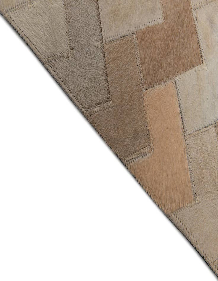 Detail image of 4' 1 x 5' 10 Cowhide Stocks Rug