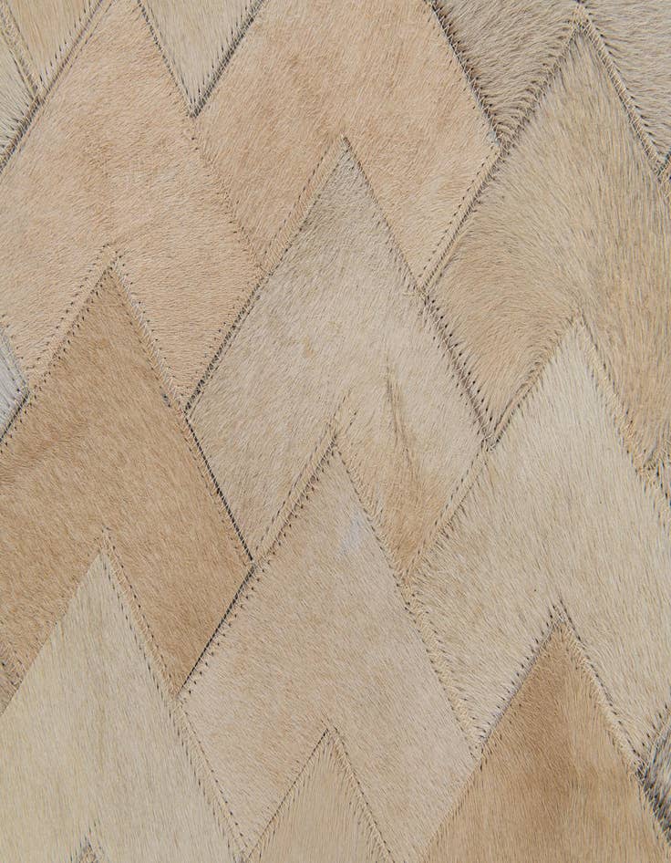 Detail image of 4' 1 x 5' 10 Cowhide Stocks Rug