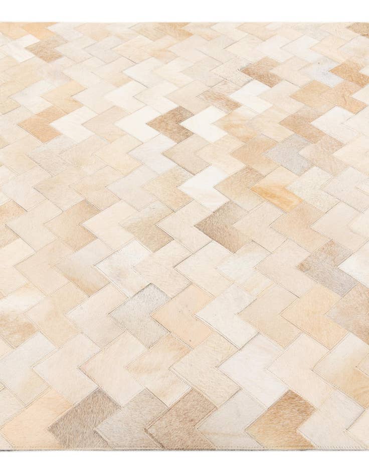 Detail image of 4' 1 x 6' 1 Cowhide Stocks Rug