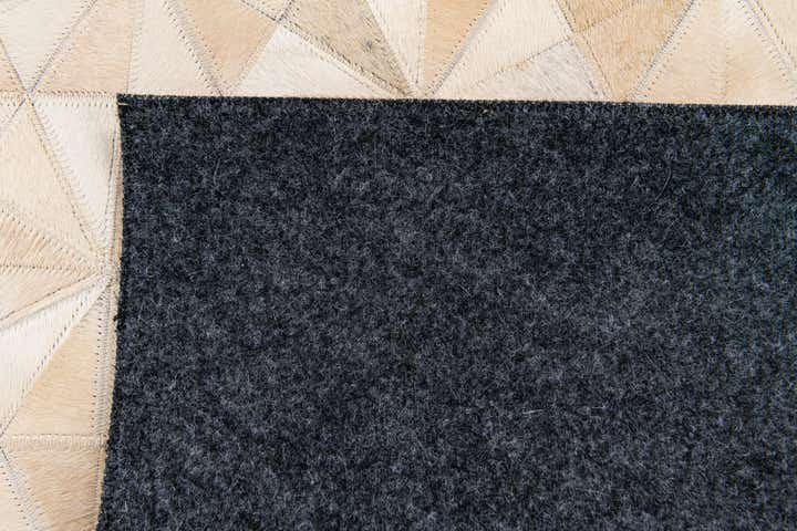 4' x 6' Cowhide Stocks Rug