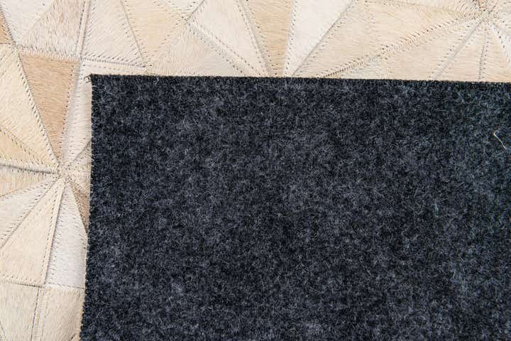 3' 11 x 6' Cowhide Stocks Rug
