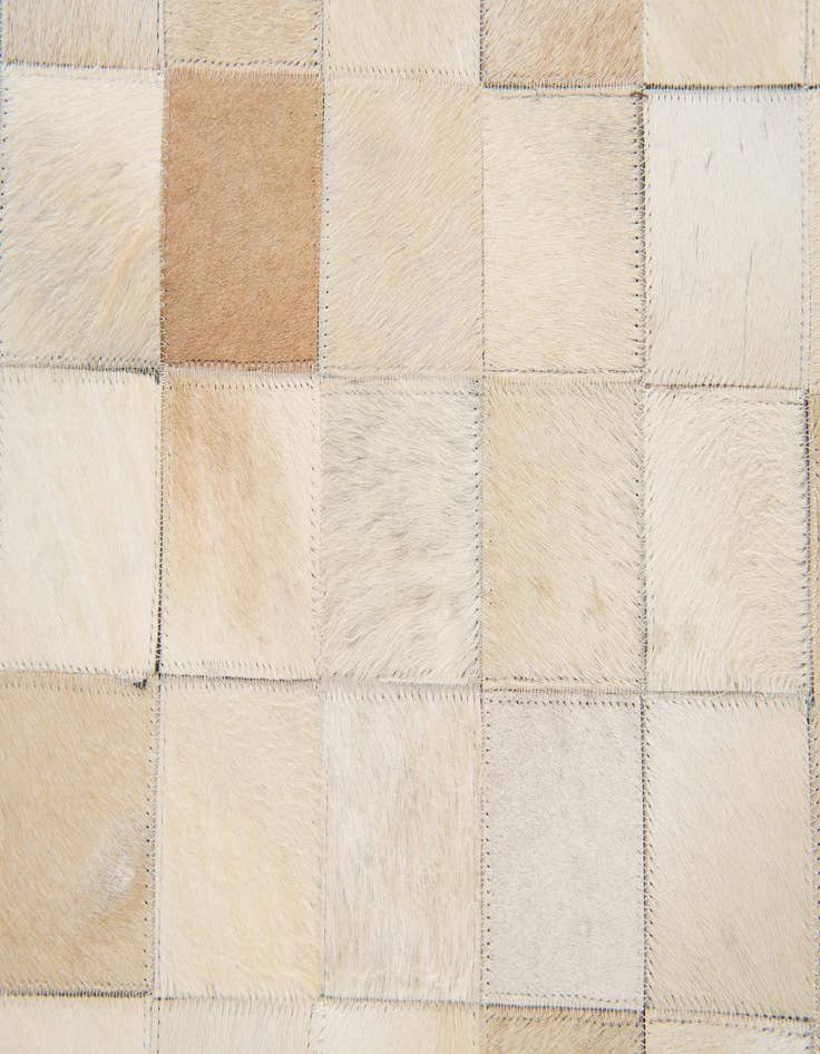 Detail image of 8' x 9' 10 Cowhide Stocks Rug