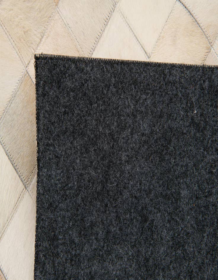 Detail image of 8' x 9' 10 Cowhide Stocks Rug