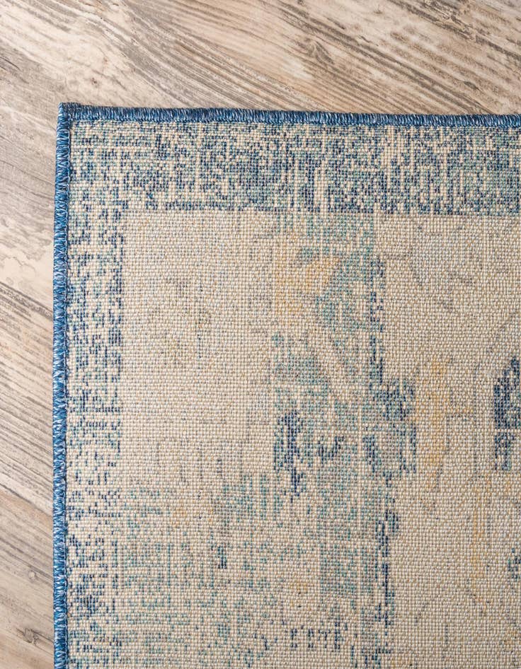 Detail image of 5' x 8' Dahlia Rug