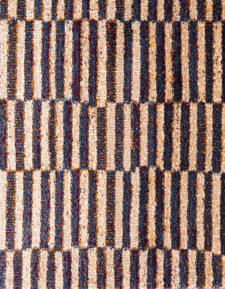 Detail image of 2' 2 x 3' Dakota Rug