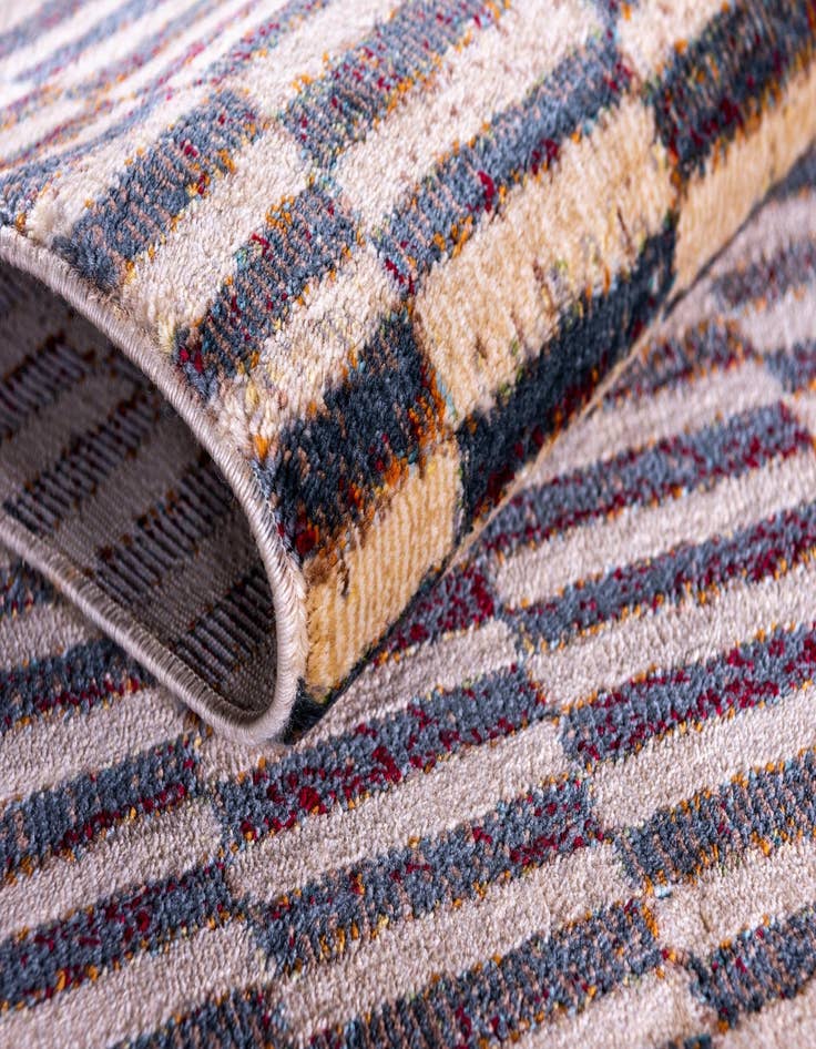 Detail image of 2' 2 x 3' Dakota Rug