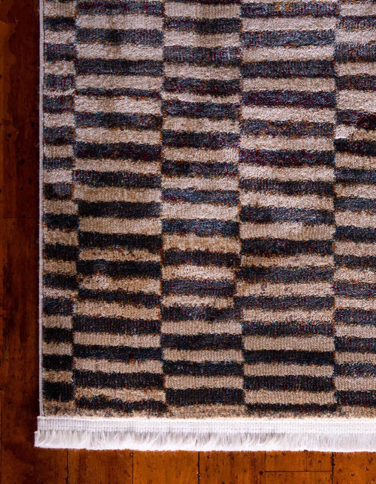 Detail image of 2' 2 x 3' Dakota Rug