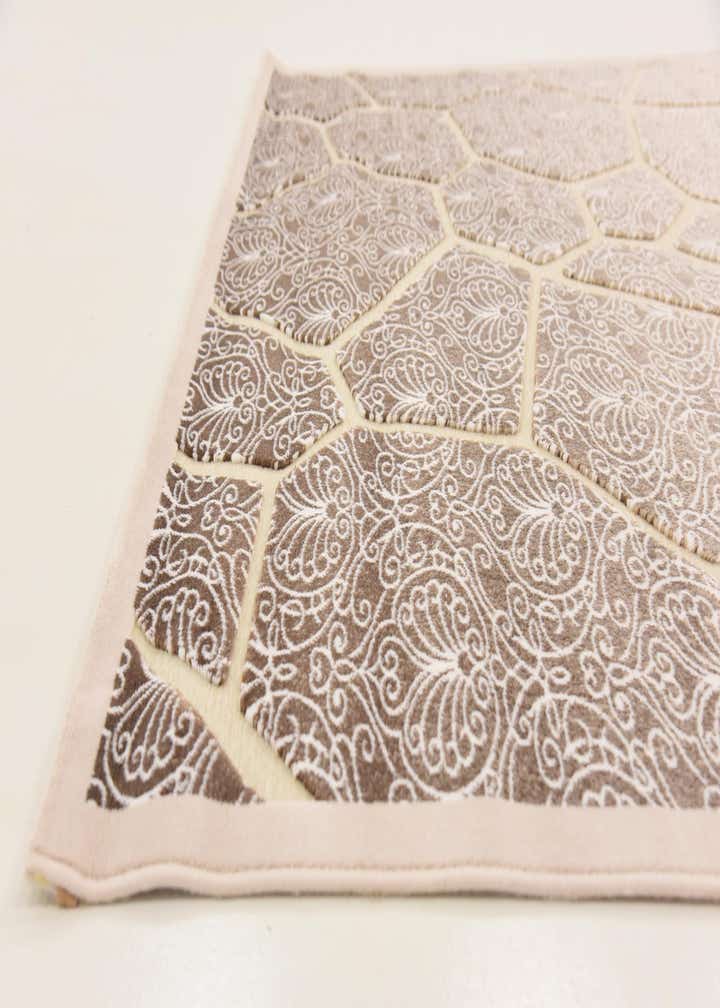 5' x 6' 7 Damask Rug