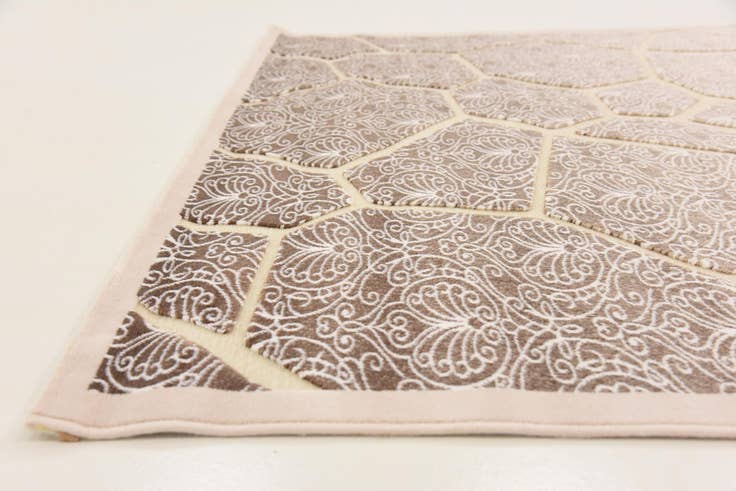 Detail image of 5' x 6' 7 Damask Rug