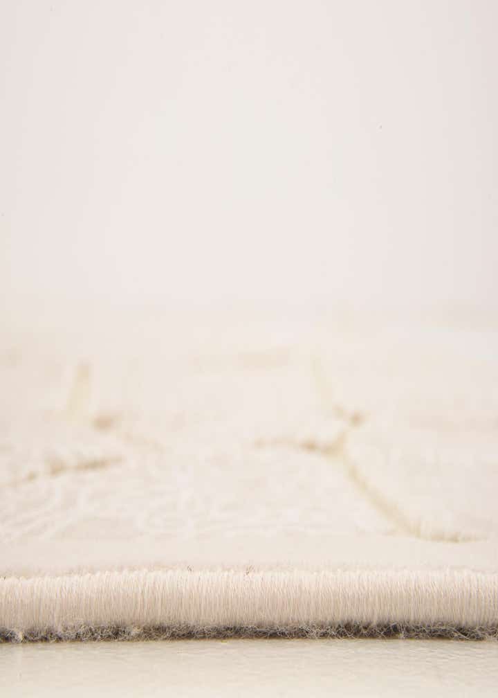 5' x 6' 7 Damask Rug