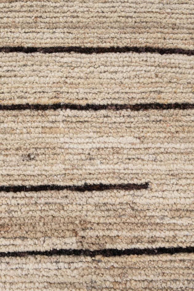 Detail image of 8' 3 x 9' 10 Hand Knotted Darya Wool Rug