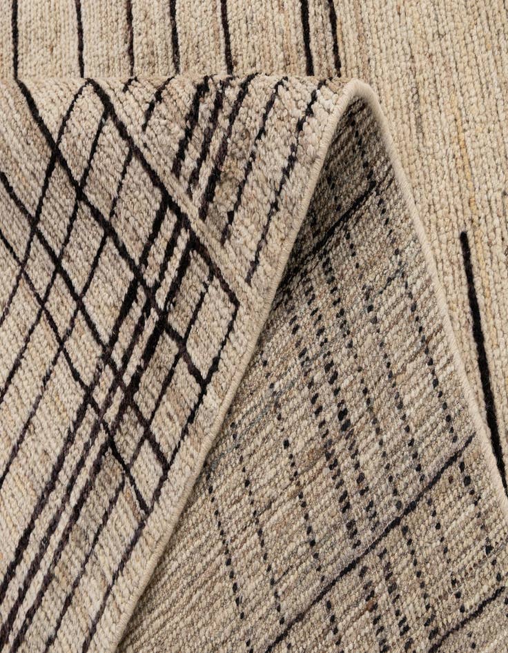 Detail image of 8' 3 x 9' 10  Hand Knotted Darya Wool Rug