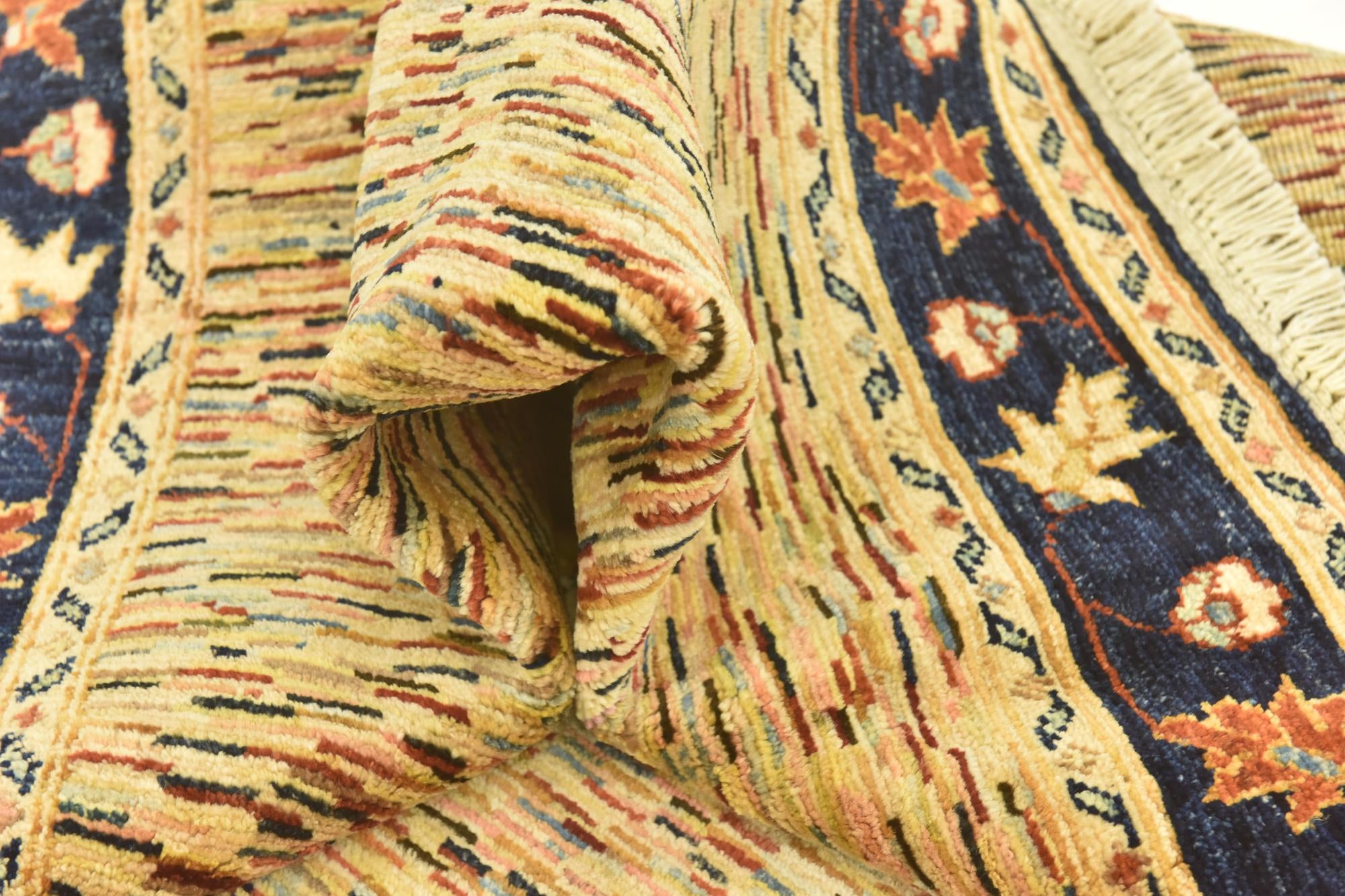 5' 6 x 7' 9 Hand Knotted Darya Rug