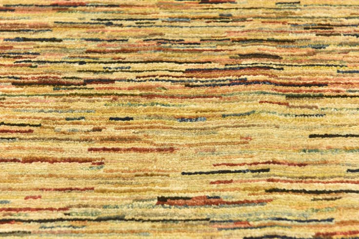 Detail image of 4' 2 x 6' Hand Knotted Darya Rug