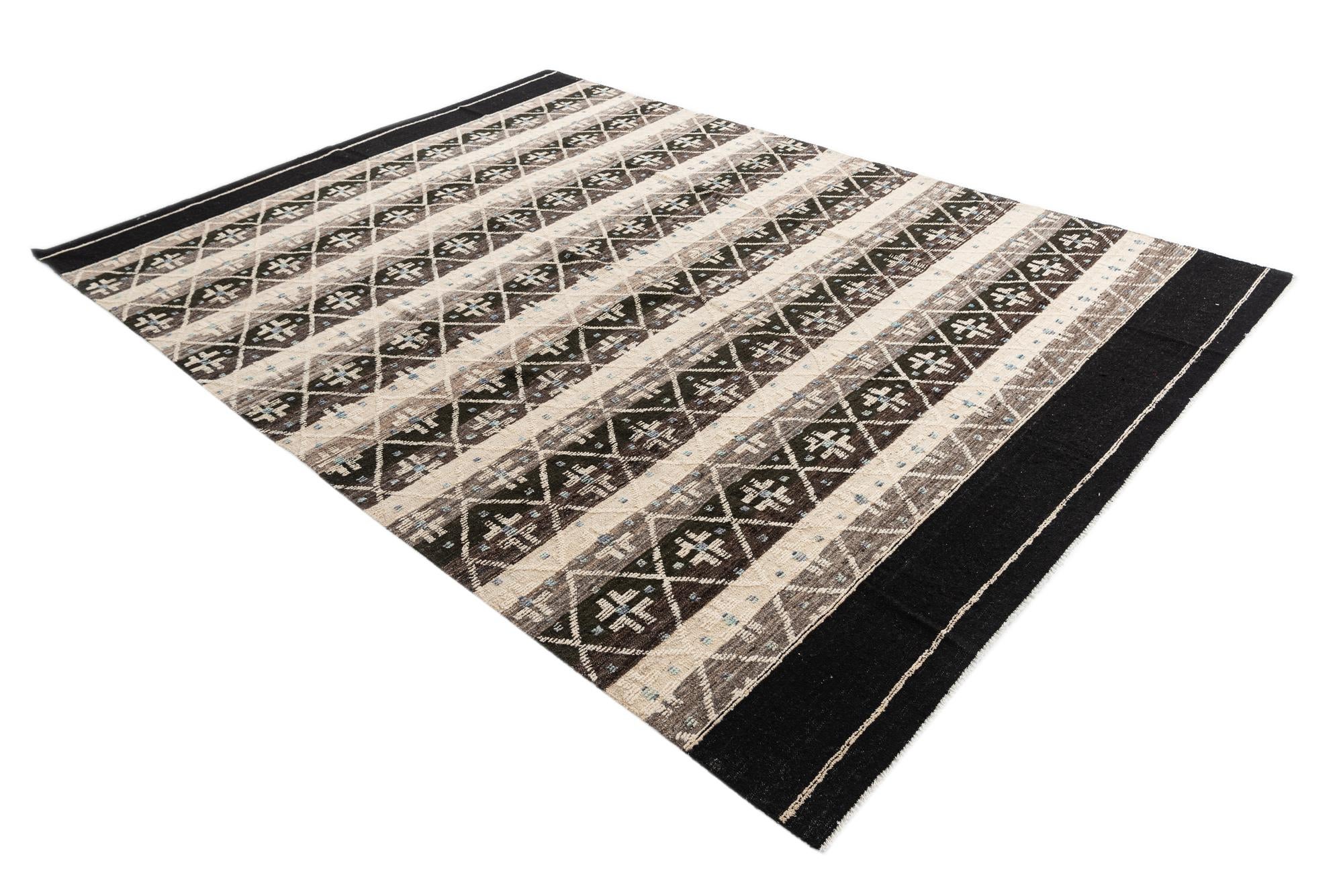 10' 4 x 14' 4 Hand Knotted Darya Wool Rug