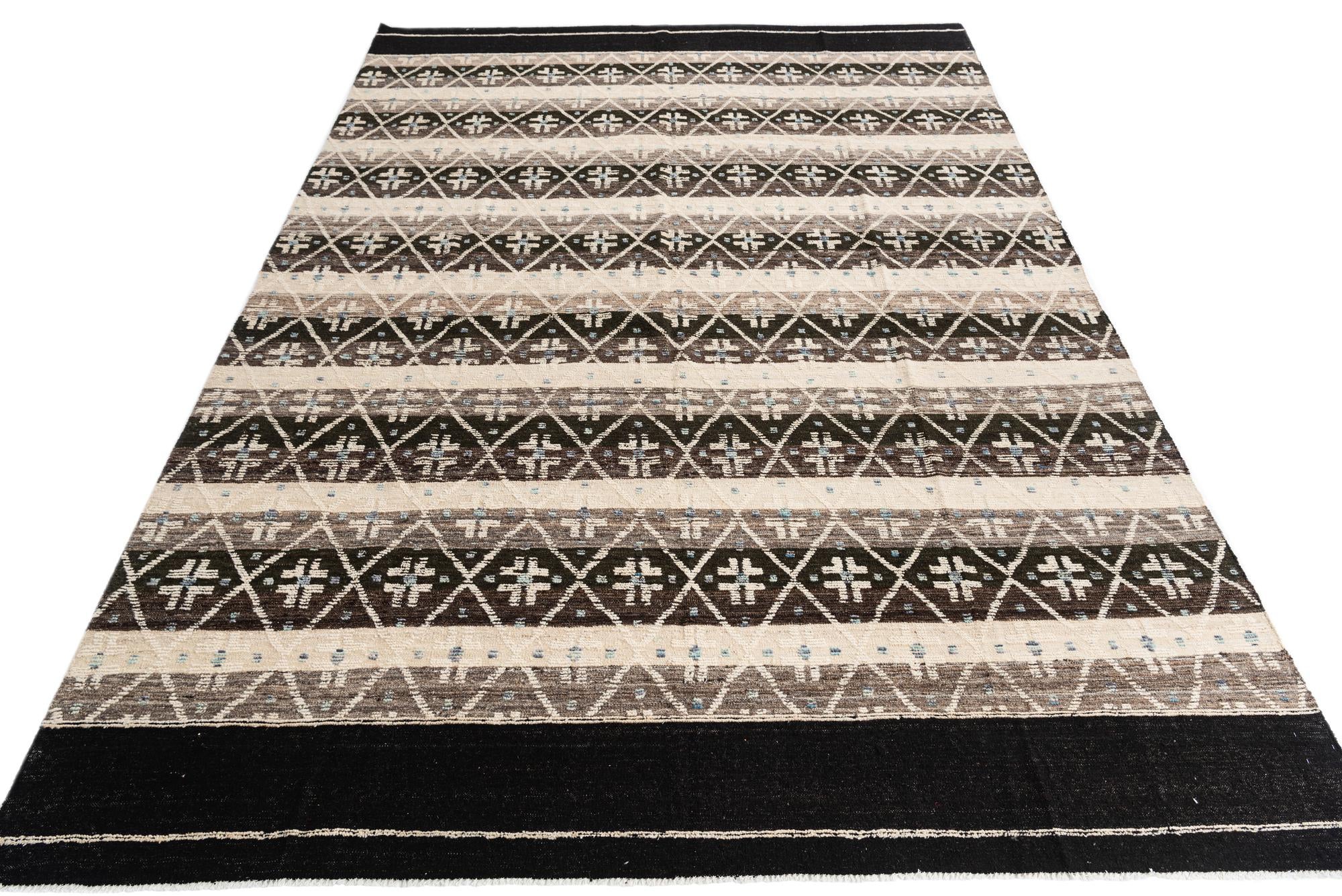 10' 4 x 14' 4 Hand Knotted Darya Wool Rug