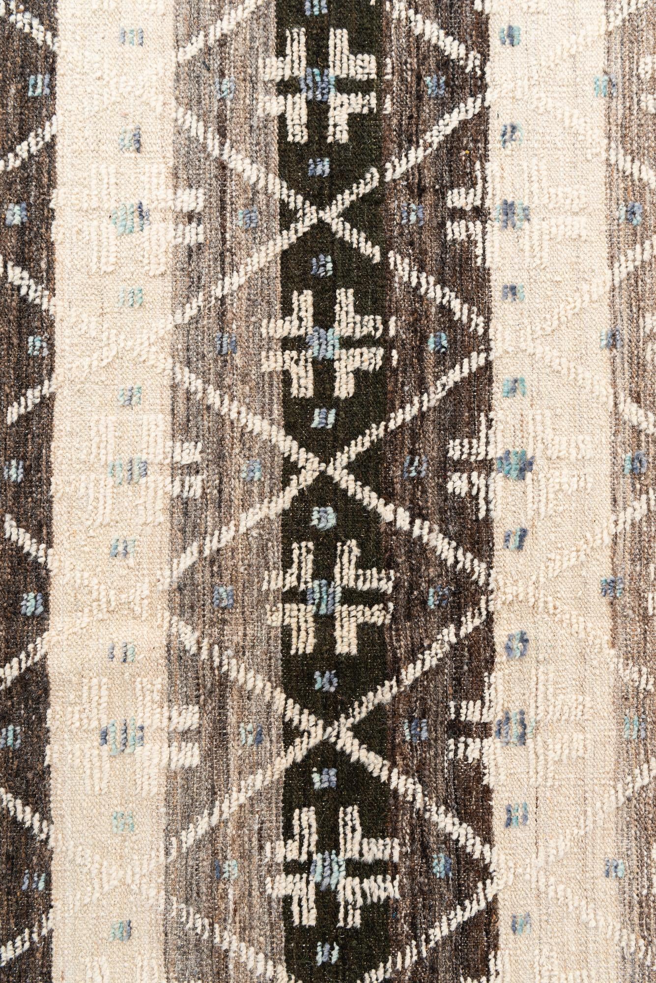 10' 4 x 14' 4 Hand Knotted Darya Wool Rug
