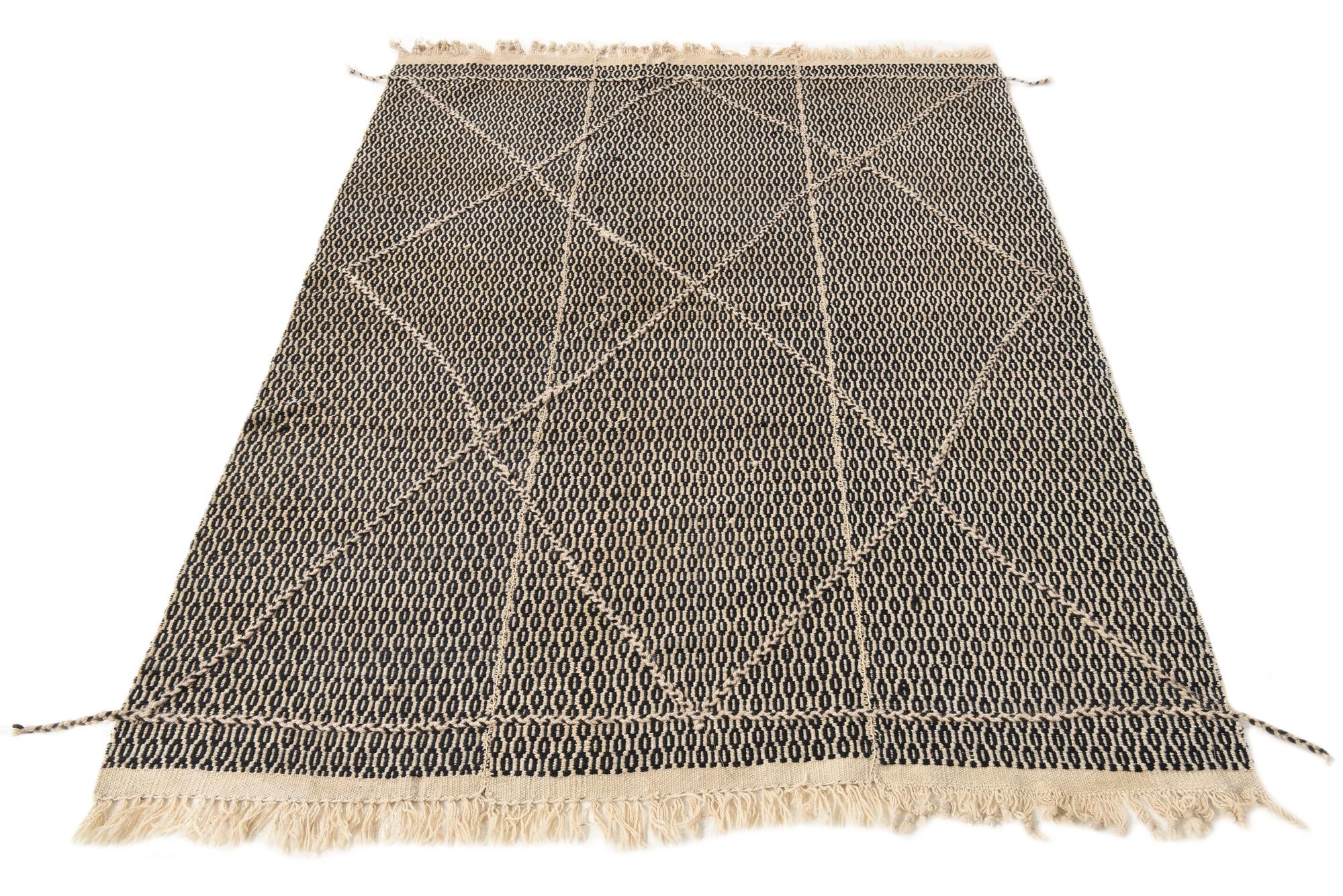5' x 6' 11 Hand Knotted Darya Wool Rug