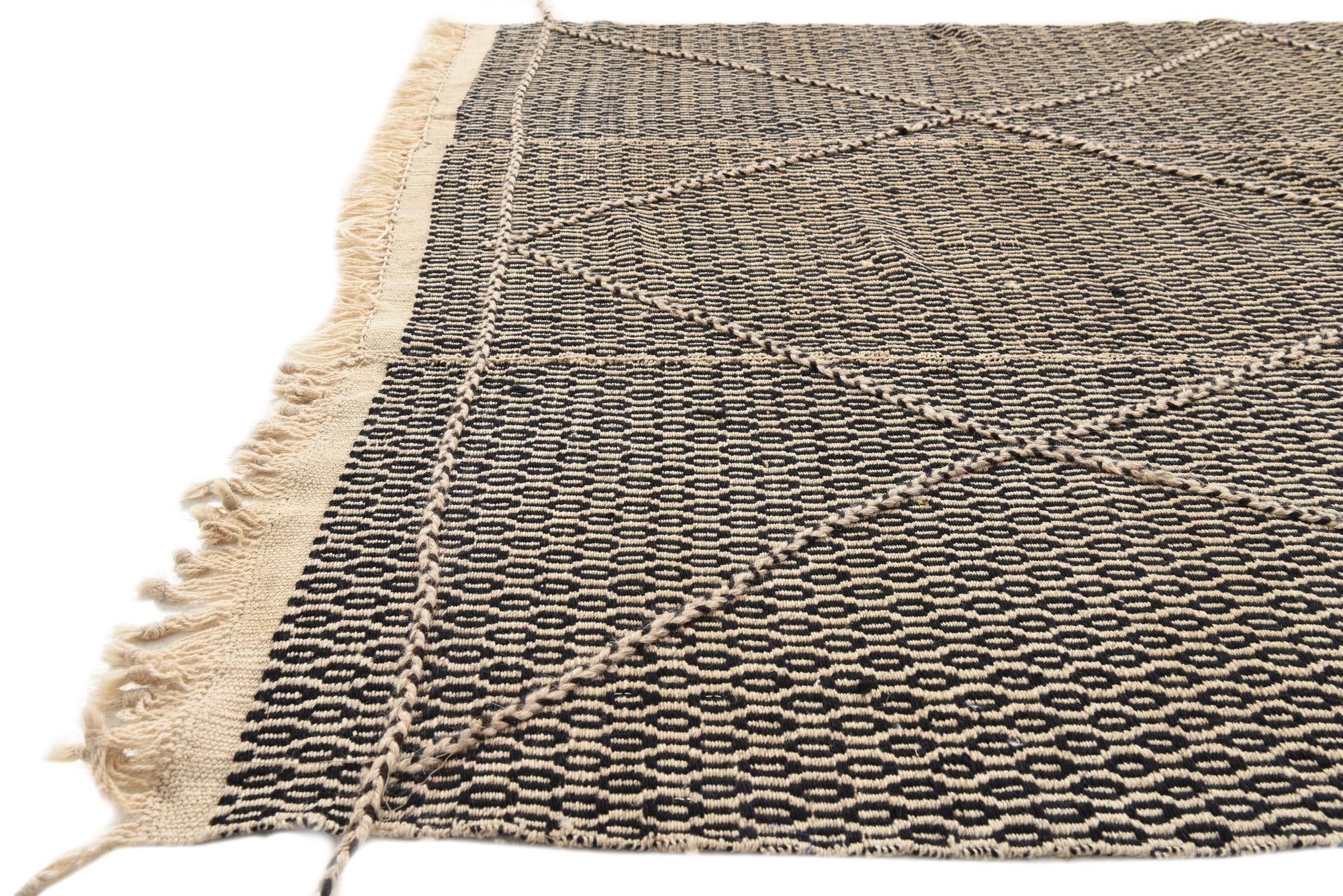 5' x 6' 11 Hand Knotted Darya Wool Rug