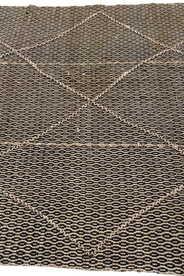 Detail image of 5' x 6' 11 Hand Knotted Darya Wool Rug