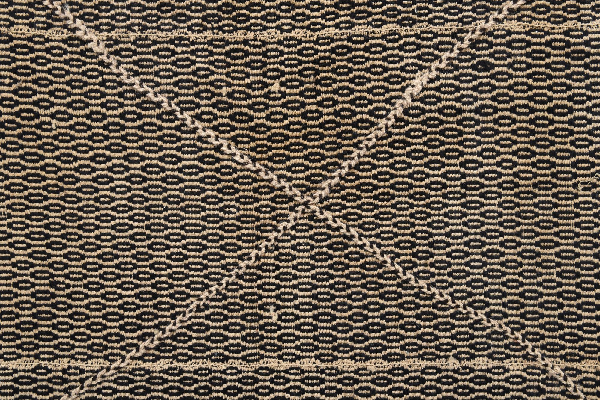 5' x 6' 11 Hand Knotted Darya Wool Rug