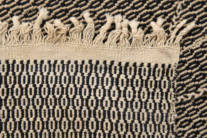 5' x 6' 11 Hand Knotted Darya Wool Rug