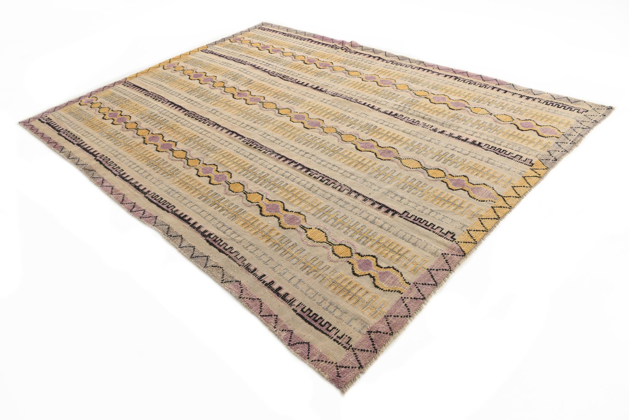 7' 8 x 10' 2 Hand Knotted Darya Wool Rug