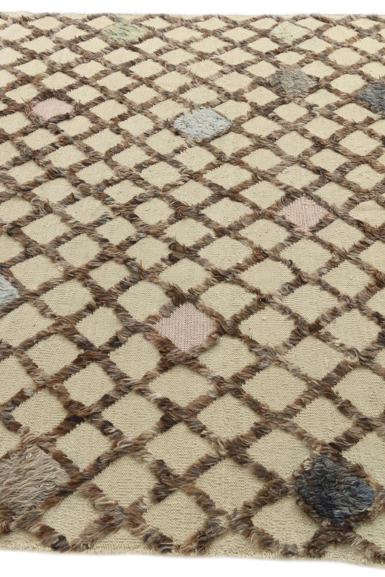 6' 6 x 10' 4 Hand Knotted Darya Wool Rug