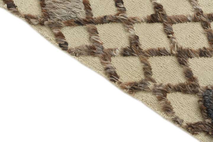 6' 6 x 10' 4 Hand Knotted Darya Wool Rug