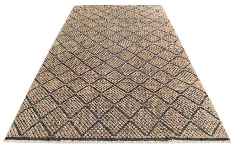 Detail image of 6' 7 x 10' 4 Hand Knotted Darya Wool Rug