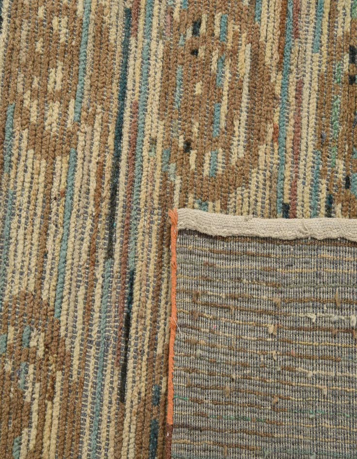 Detail image of 7' 1 x 9' 9  Hand Knotted Darya Wool Rug