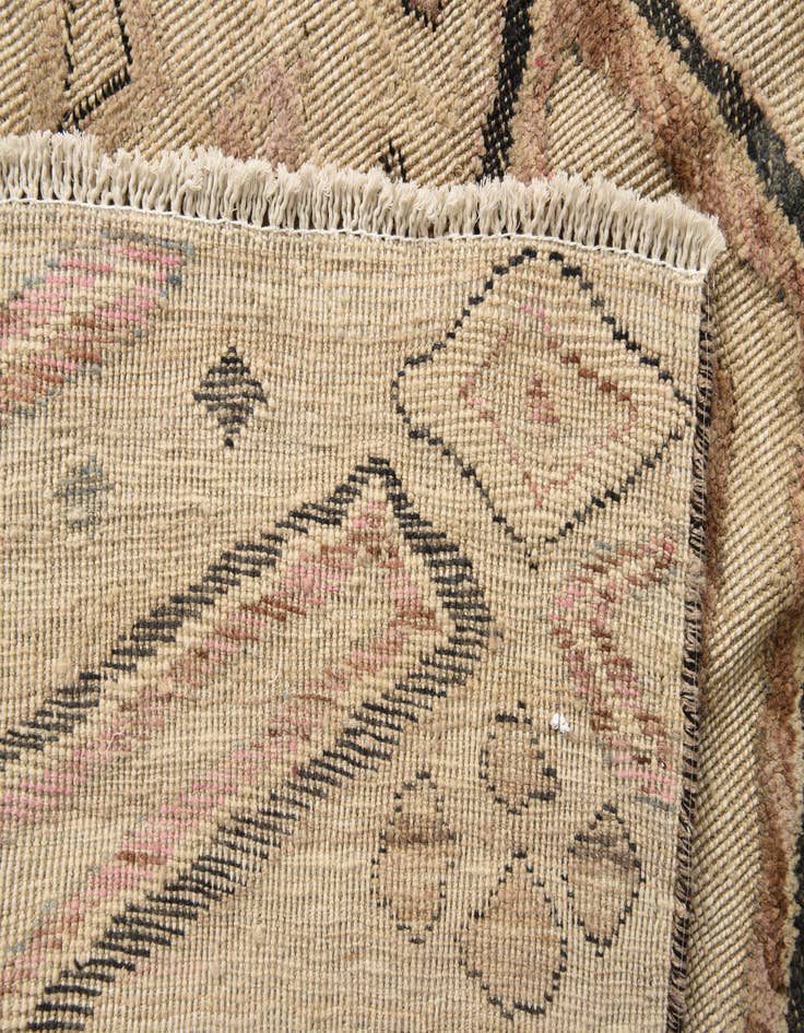 Detail image of 8' 11 x 11' 9  Hand Knotted Darya Wool Rug