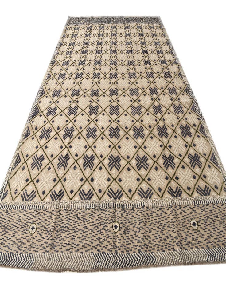 Detail image of 9' 9 x 14' 6  Hand Knotted Darya Wool Rug