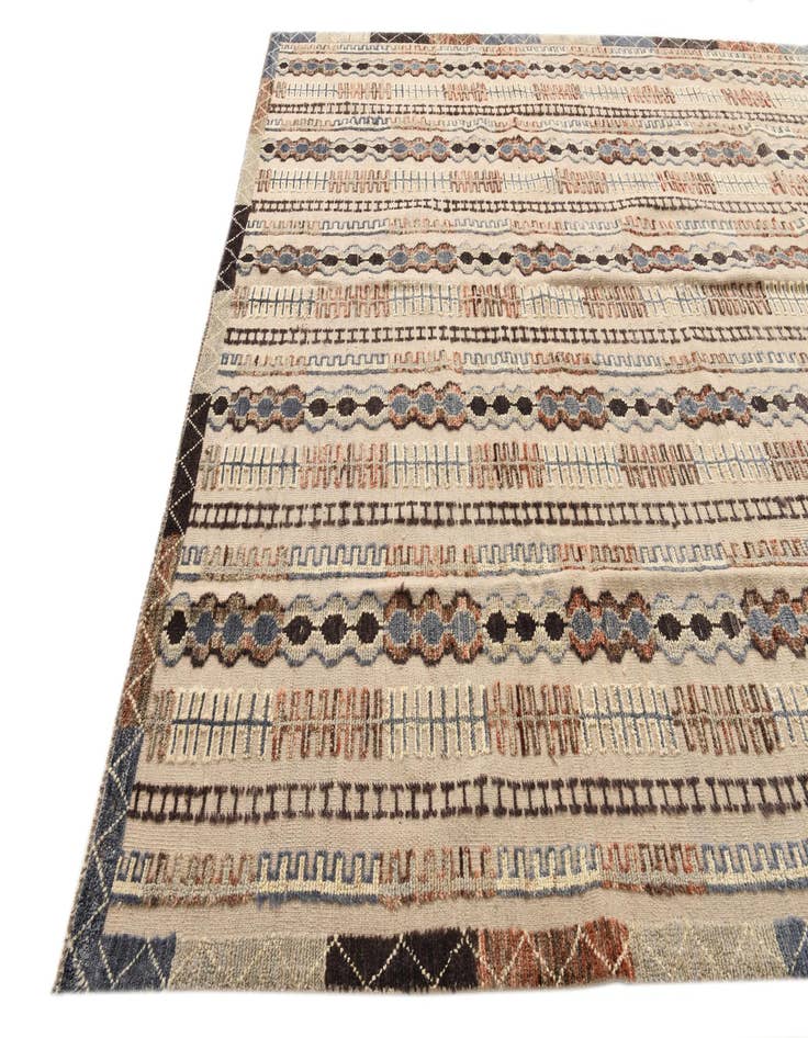 Detail image of 9' 5 x 12' 1  Hand Knotted Darya Wool Rug