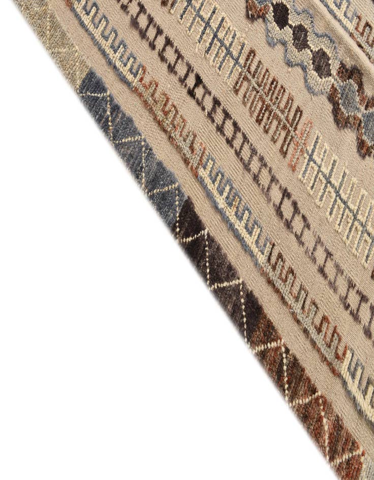 Detail image of 9' 5 x 12' 1  Hand Knotted Darya Wool Rug