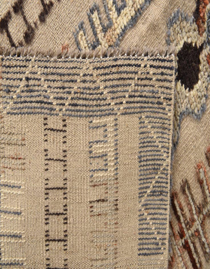 Detail image of 9' 5 x 12' 1  Hand Knotted Darya Wool Rug